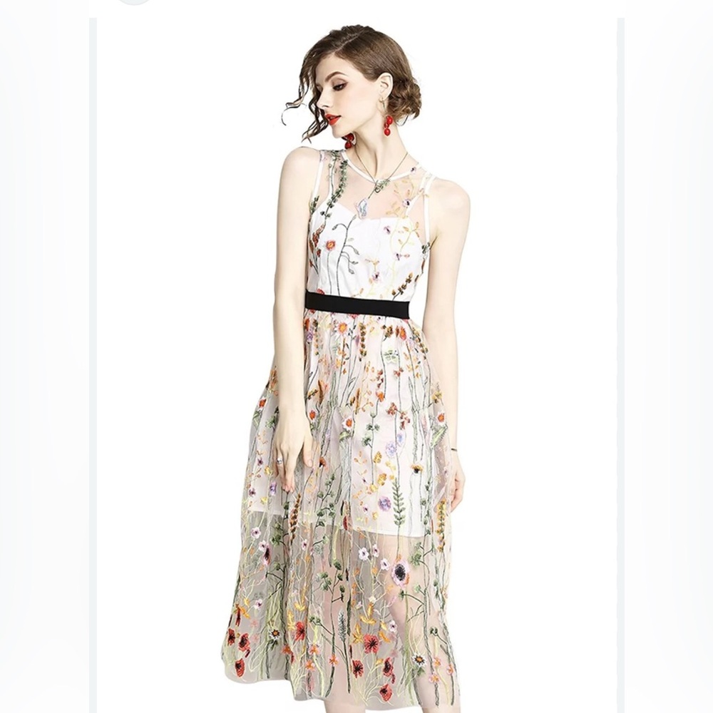 Vintage Vicky and Lucas Floral Embroidered White Cocktail Party Boho Dress